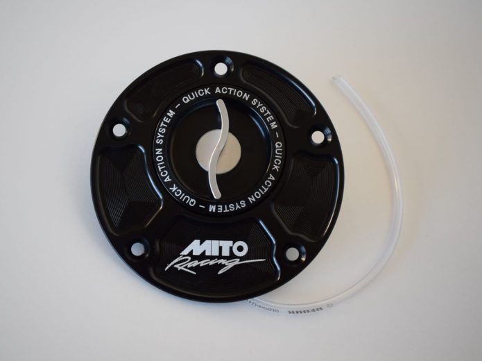 Tappo serbatoio chiusura rapida racing per Cagiva Mito dal '91 al 2004 con logo
