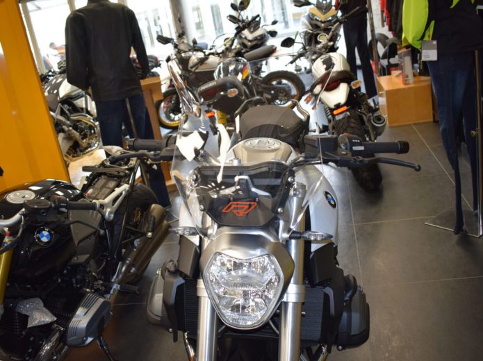 Cupolino BMW R1200 R touring trasparente dal 2015 con logo