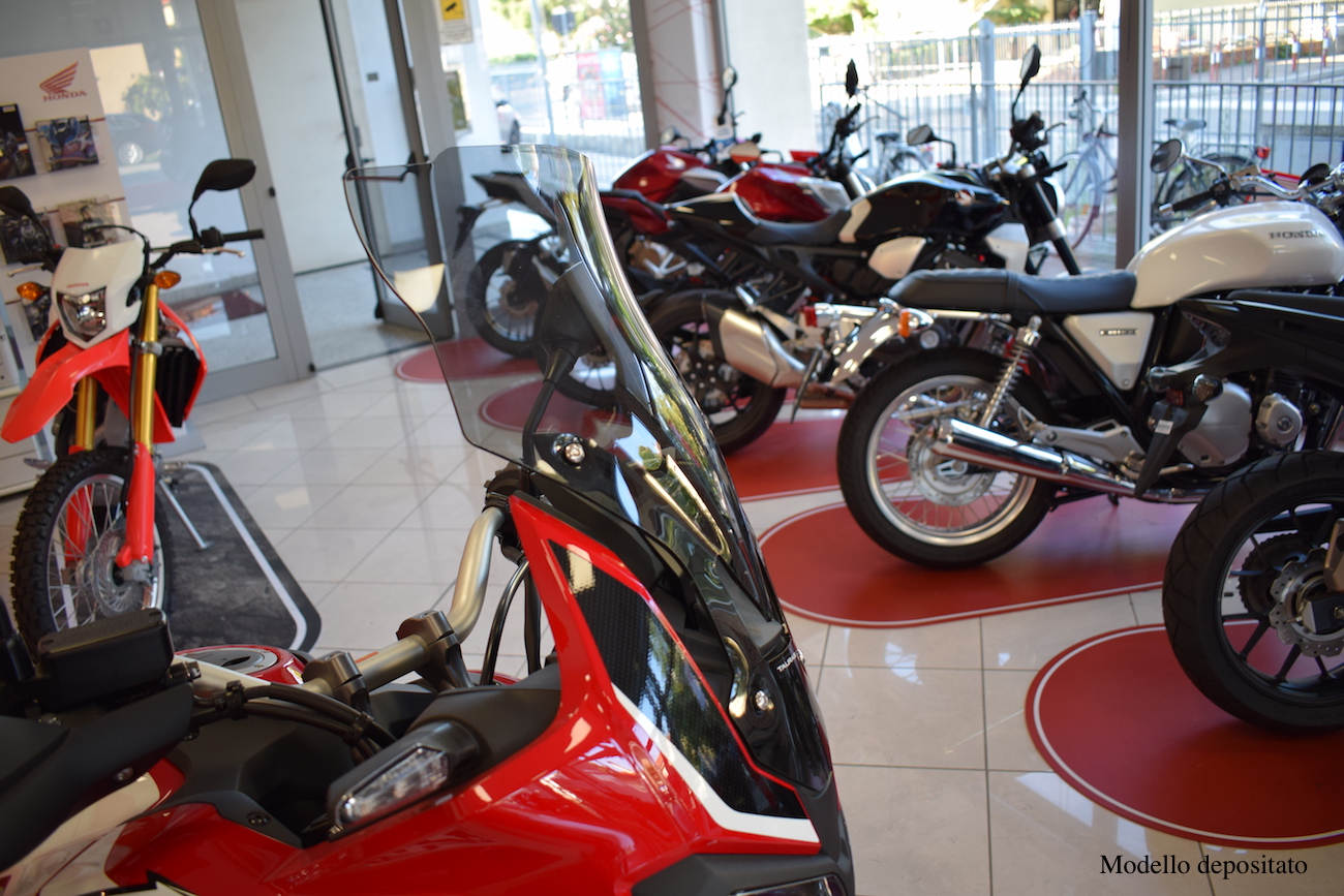 Cupolino Honda Africa Twin doppia bombatura sport fumè dal 2015 - immagine 5