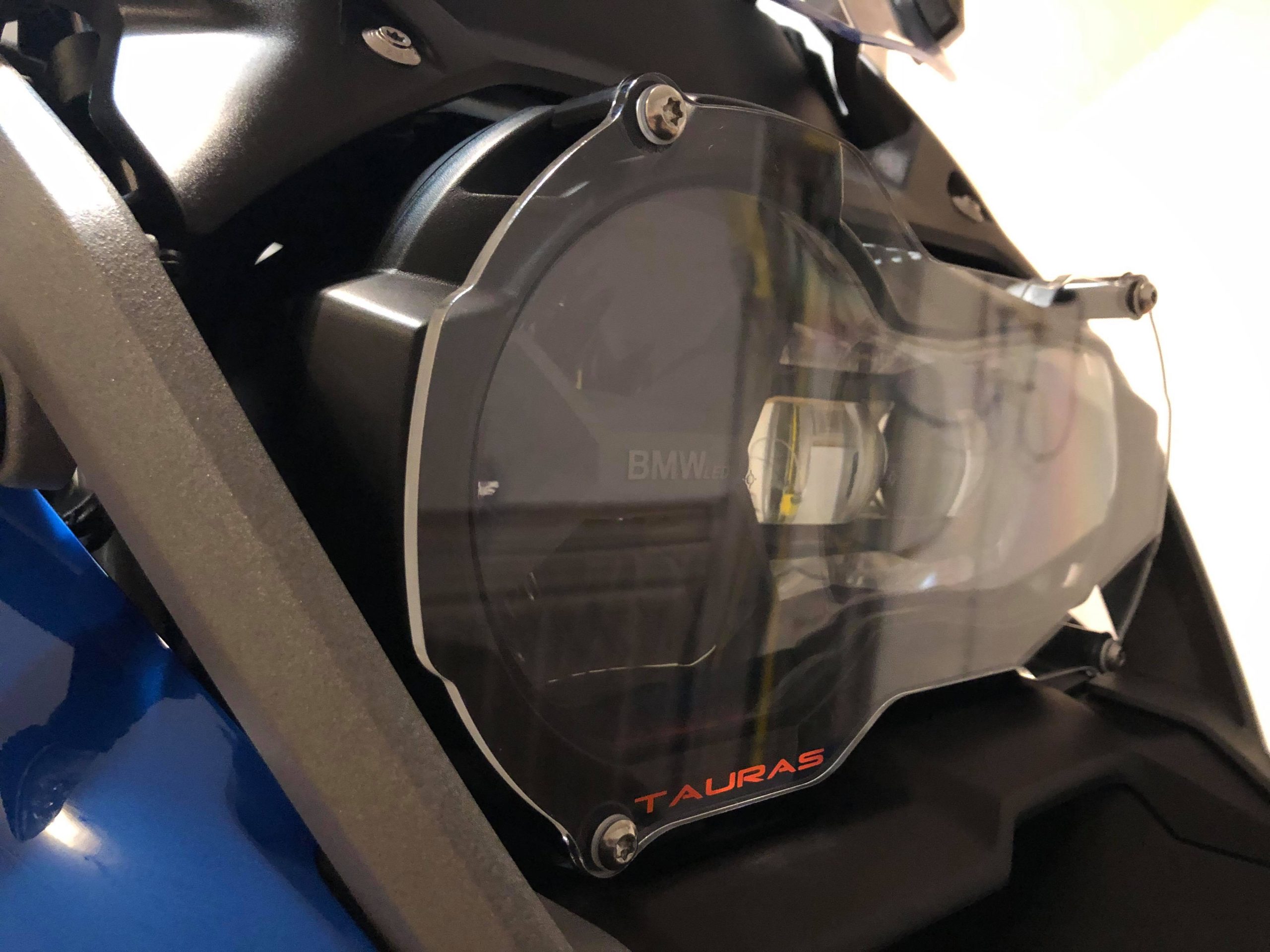 Front light protection BMW R 1200/1250 GS LC clear with logo - Image 4